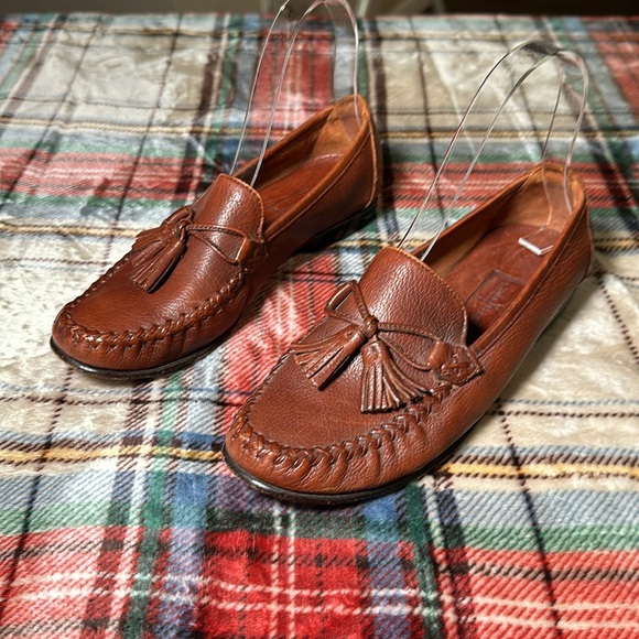 Cole Haan Soft Leather Women’s Loafer Tassel size 6 1/2 B Brown Cognac - Picture 16 of 16